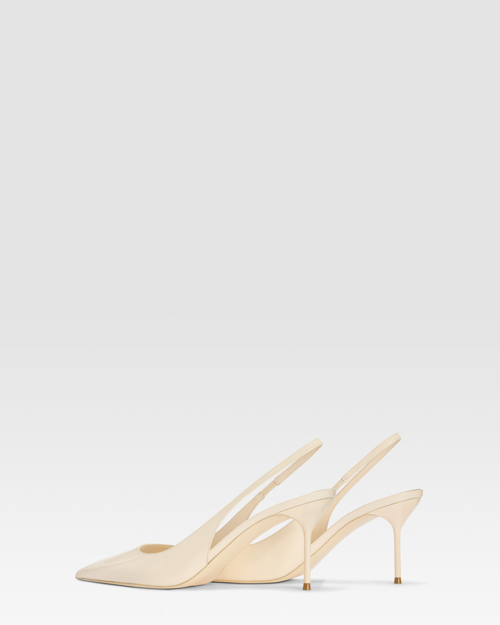 Slingbacks in ivory patent leather