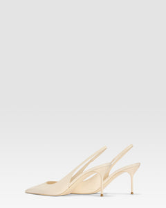 Slingbacks in ivory patent leather