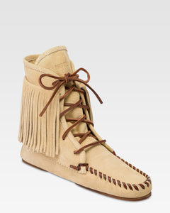 Boots in ecru suede leather