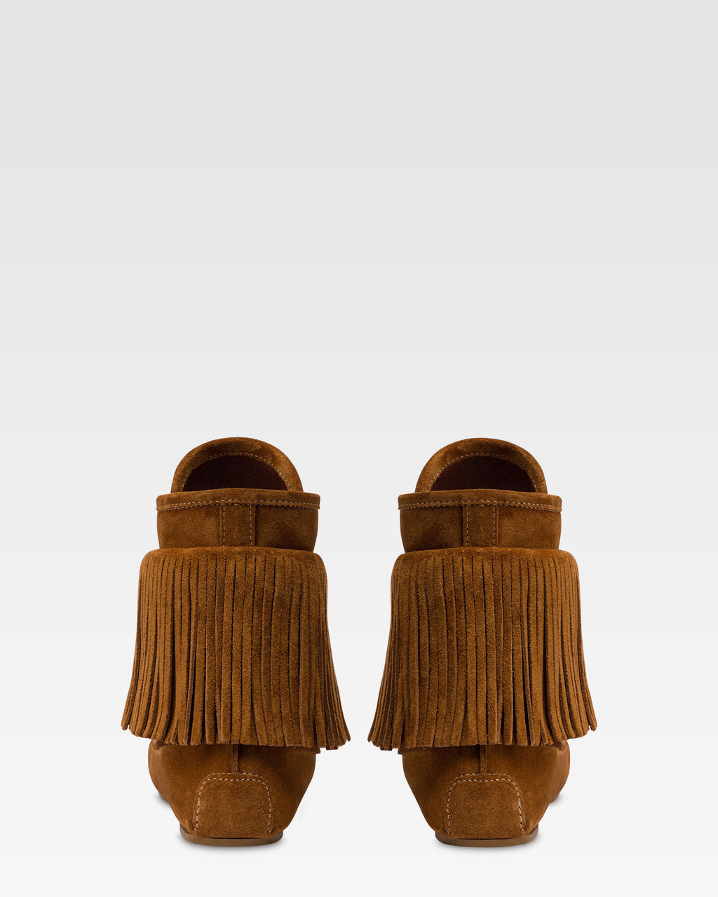 Boots in cognac suede leather