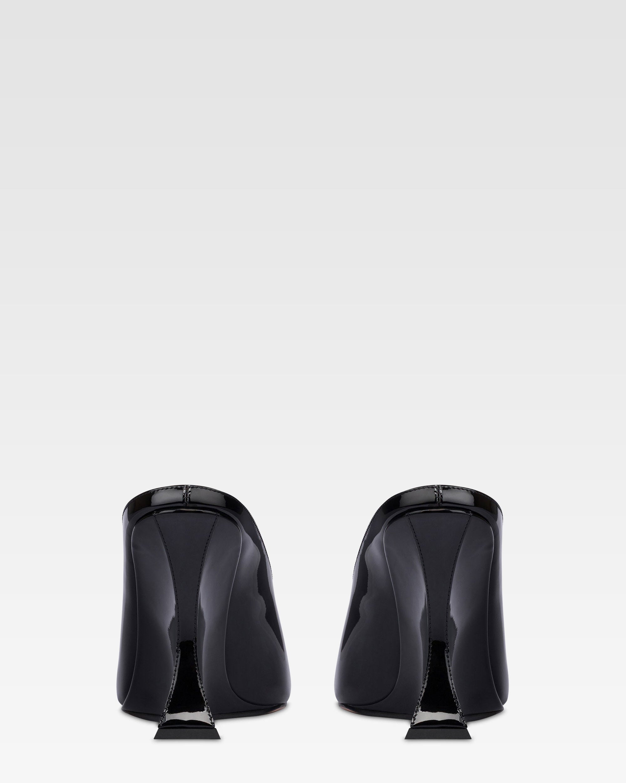 Sabots in vernice nera