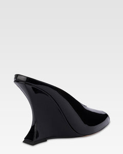 Sabots in vernice nera