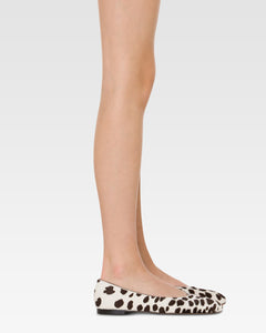 Ballerine in cavallino stampato bianco e marrone scuro