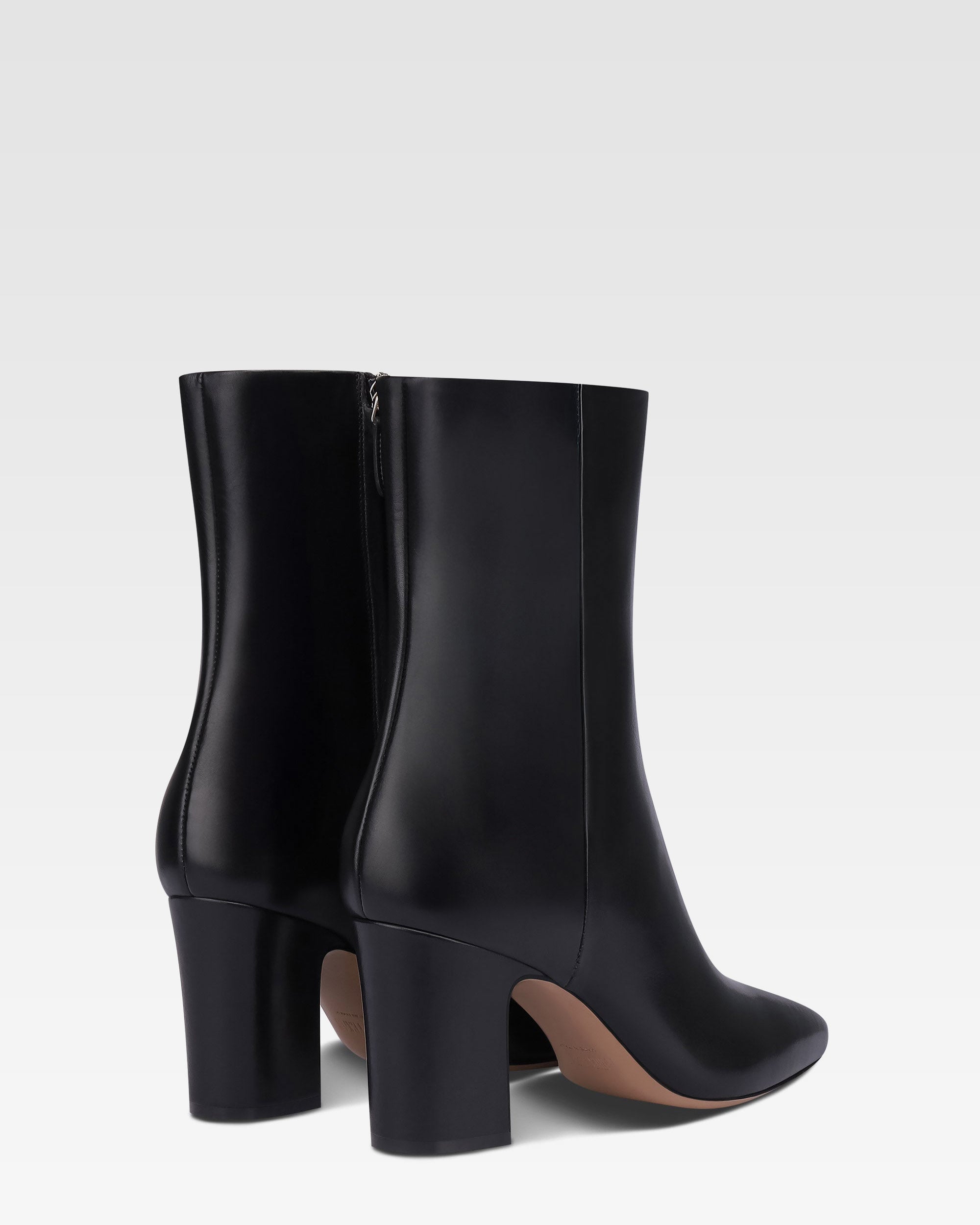 Ankle boots in black calf leather