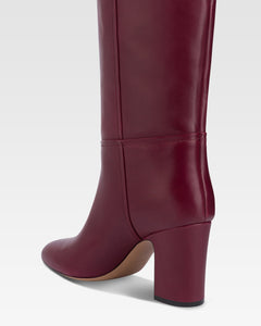 Bottes en cuir de veau rouge sombre