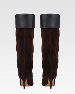 Boots in chocolate calf suede leather