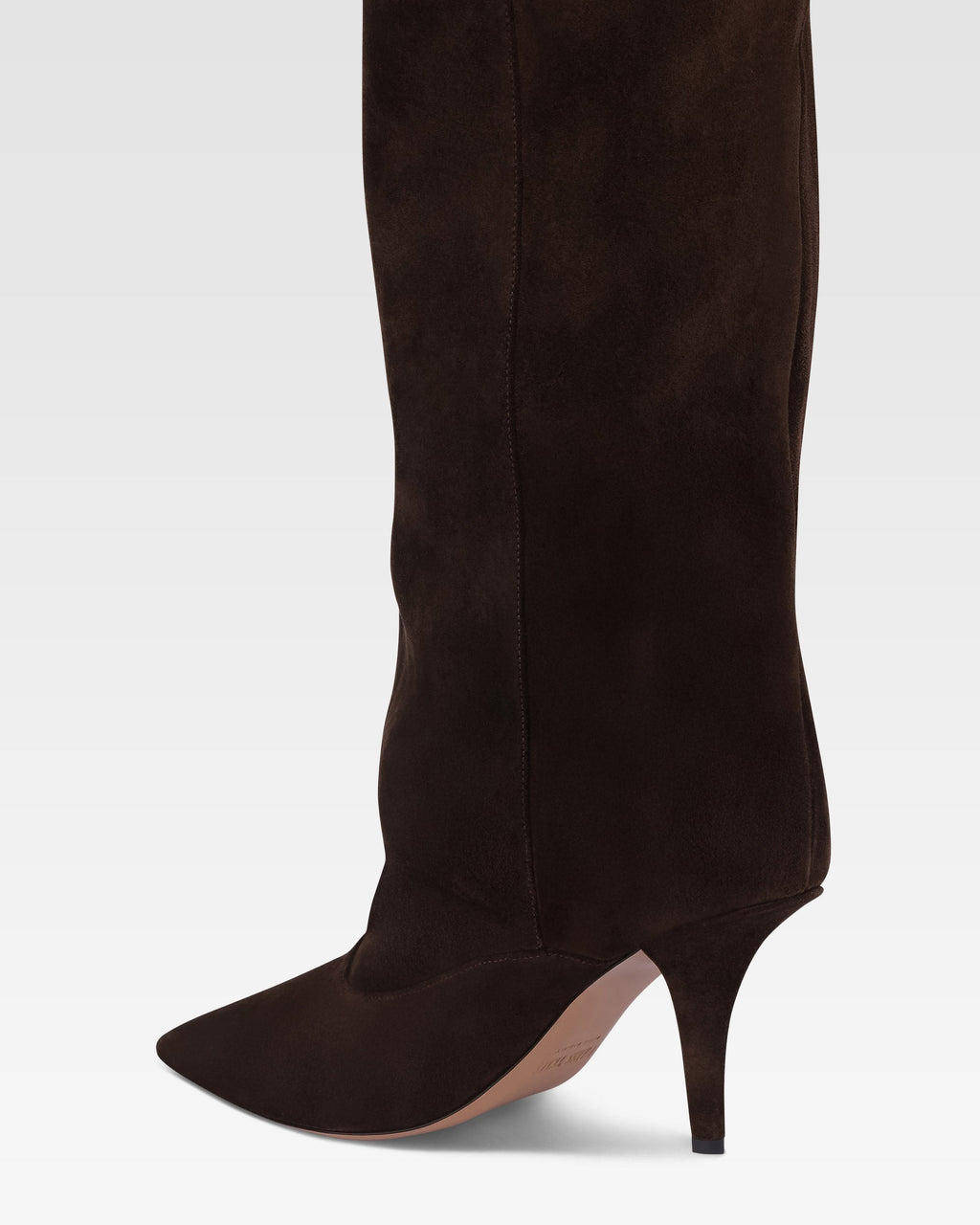 Boots in chocolate calf suede leather