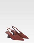 Slingbacks in rouge noir suede leather with lizard print leather heel
