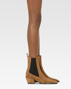 Bottines en cuir suede de veau couleur marron