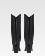 Boots in black calf leather