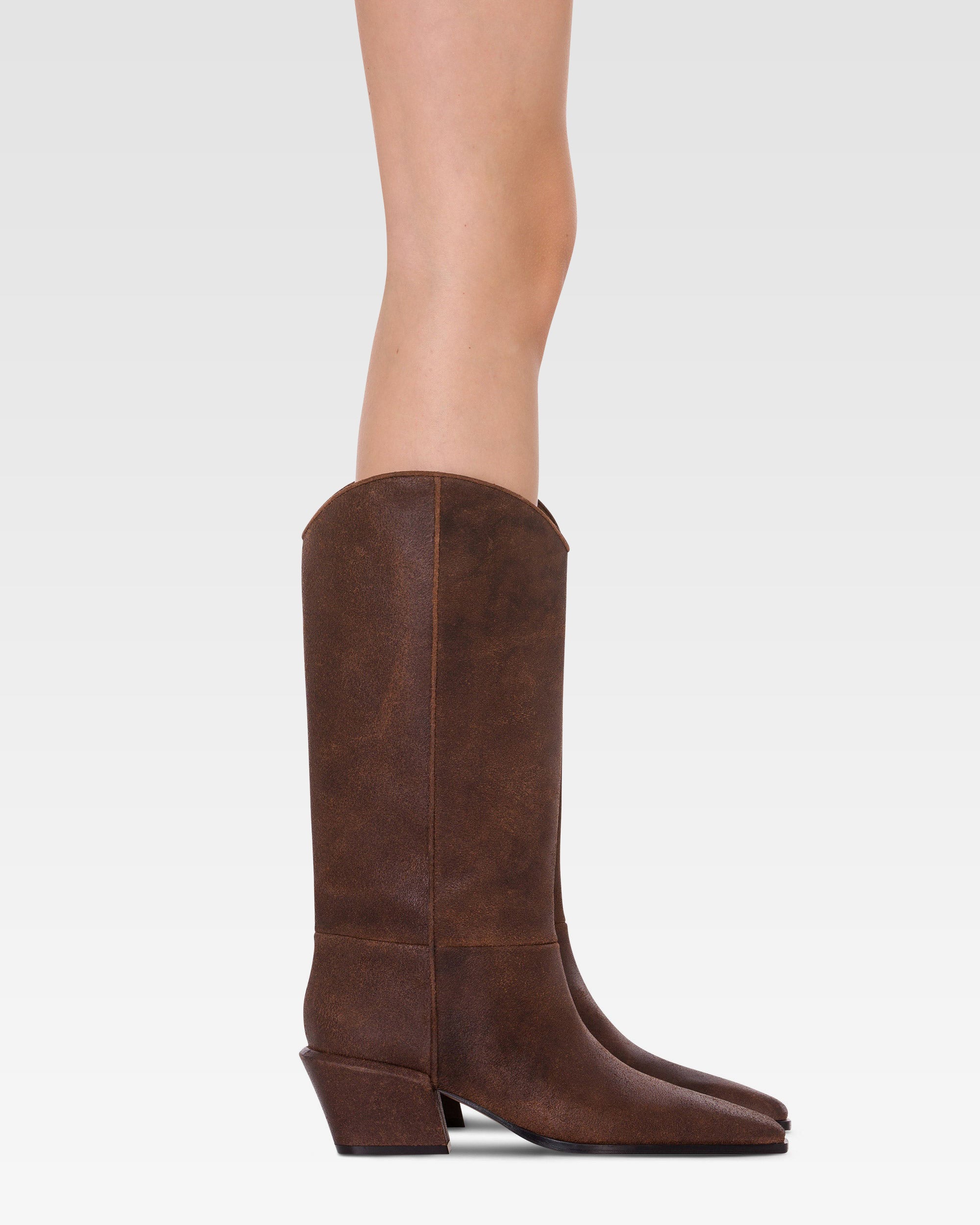 Boots in ebony vintage-effect calf leather