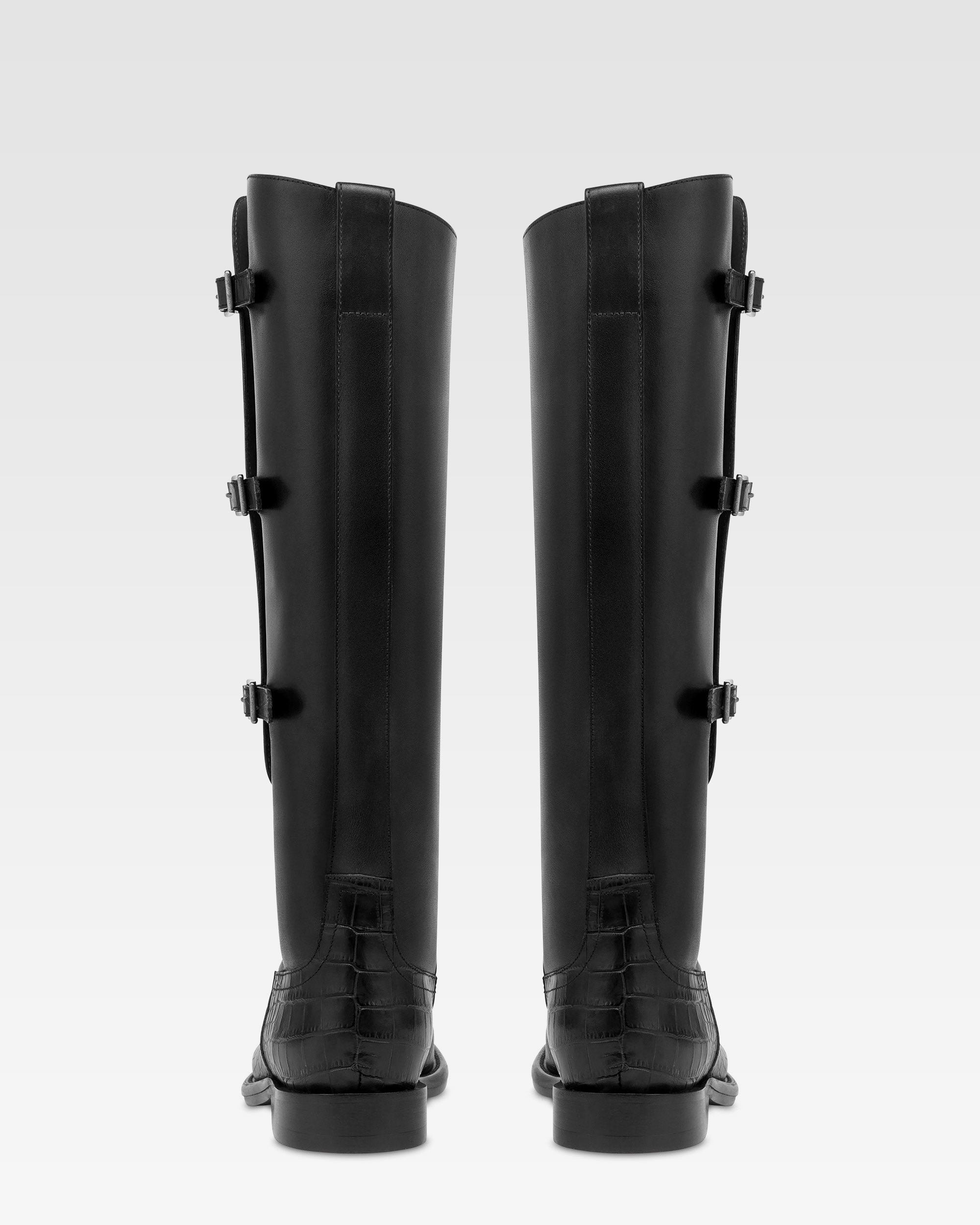 Stiefel aus schwarzem Kalbsleder mit Details mit Kroko-Pragung