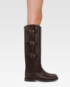 Boots in ebony calf leather with croco-embossed details