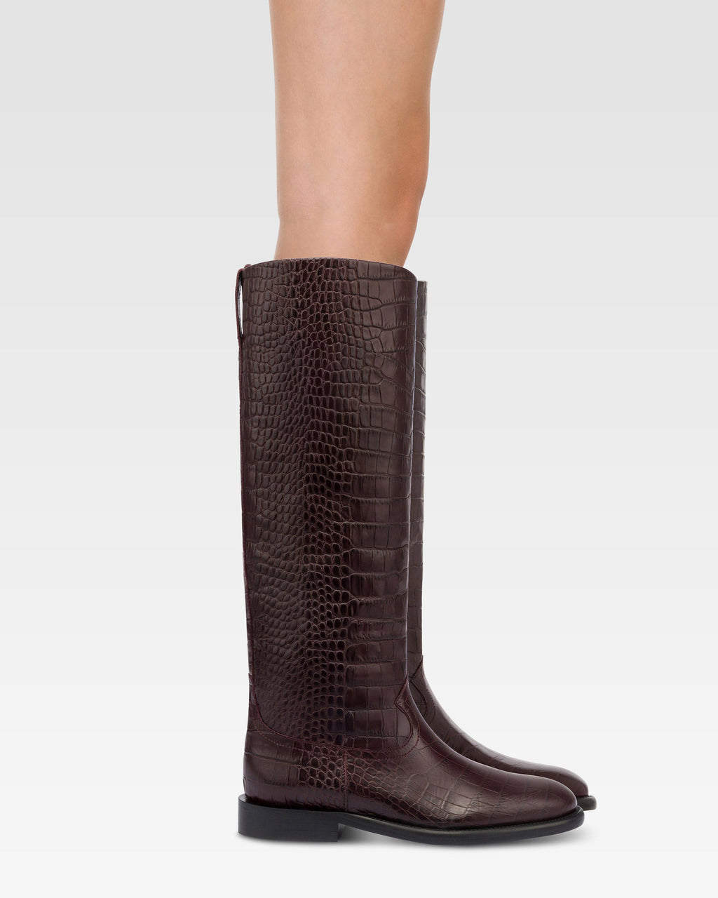 Boots in rouge noir croco-embossed leather