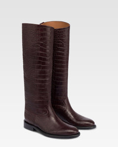 Boots in rouge noir croco-embossed leather