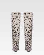 Boots in white and dark brown printed cowhide