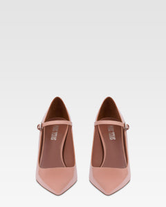 Pumps in dark phard patent leather