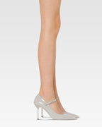 Pumps in grey patent leather