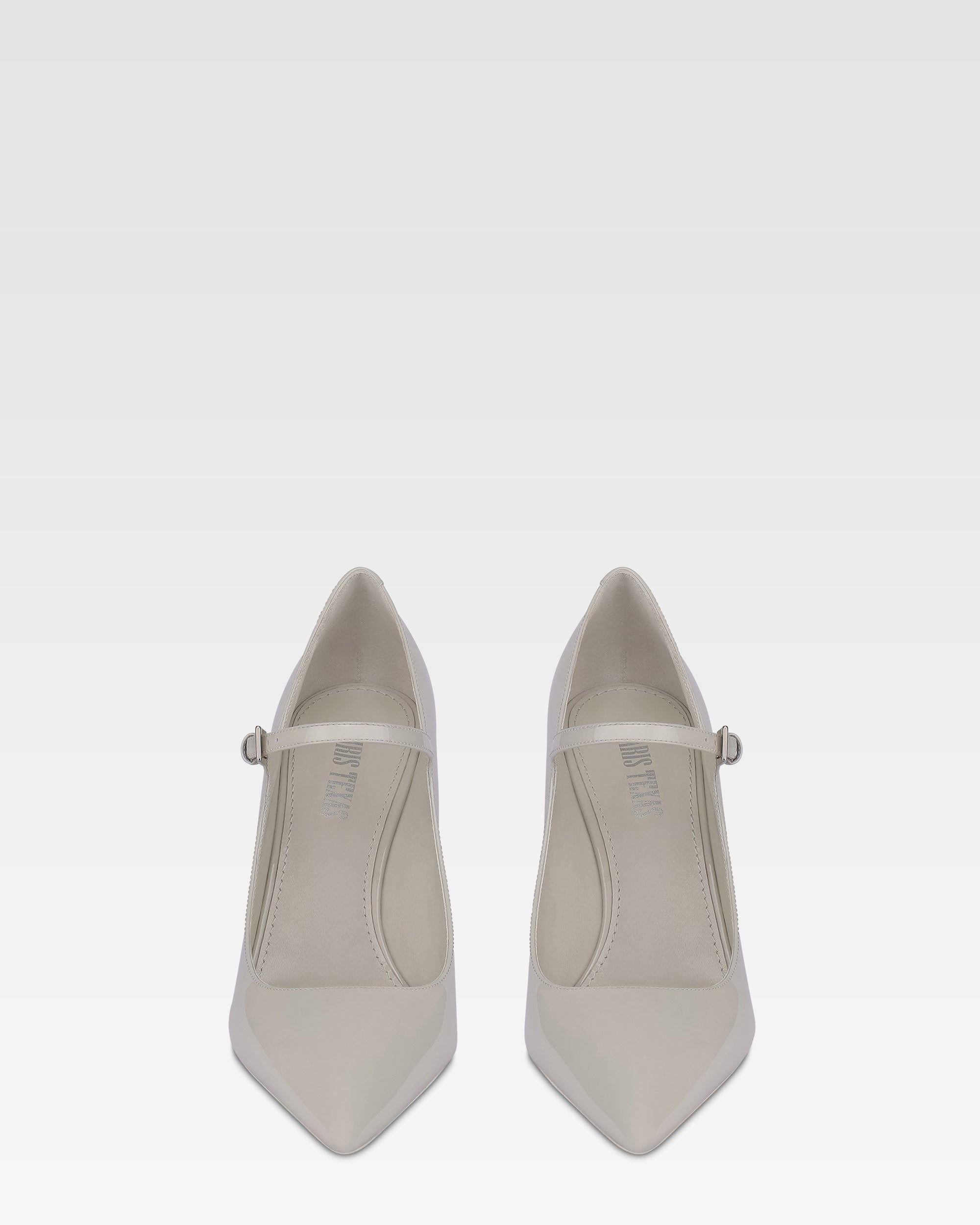 Pumps in grey patent leather