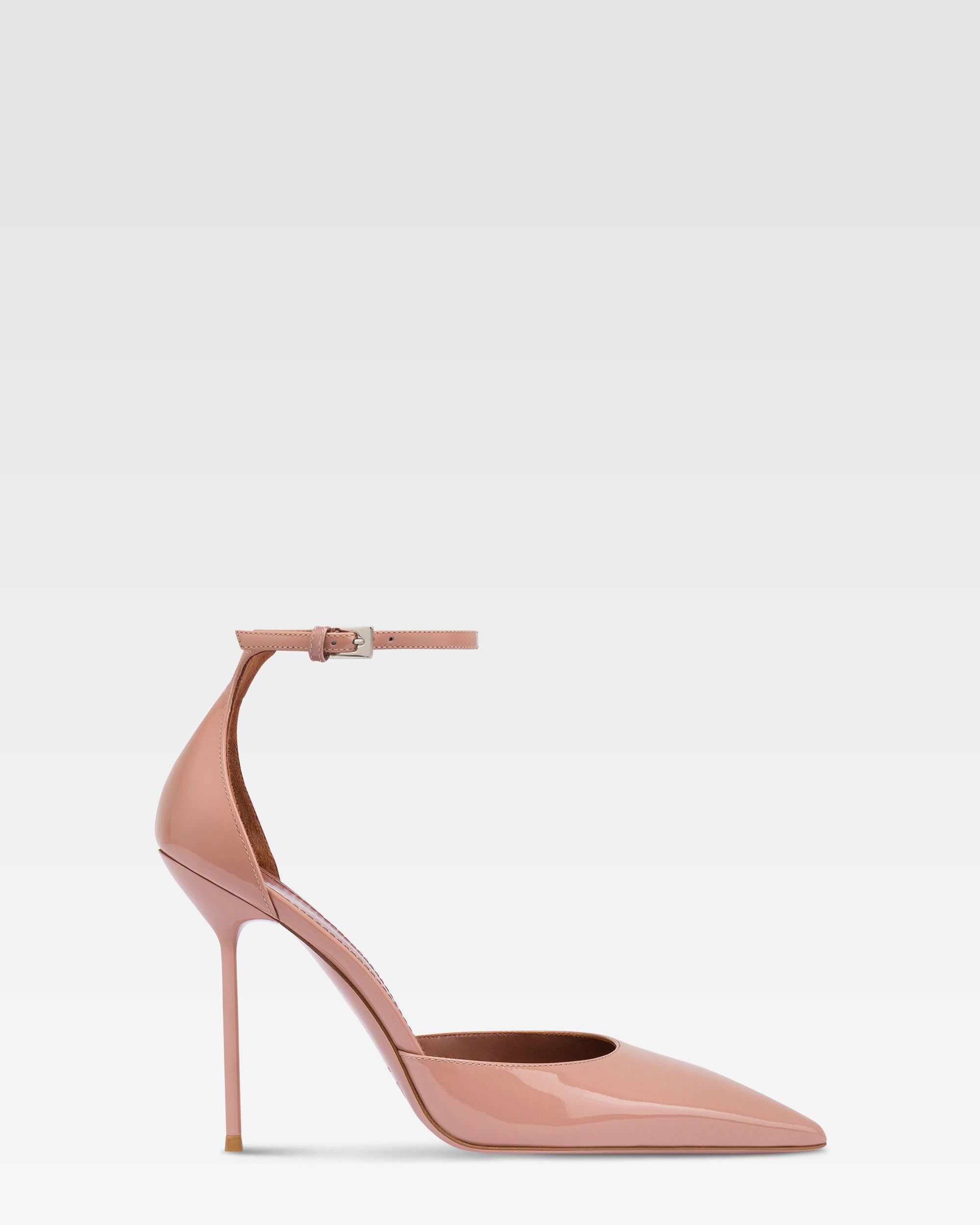 Ankle-strap pumps in dark phard patent leather