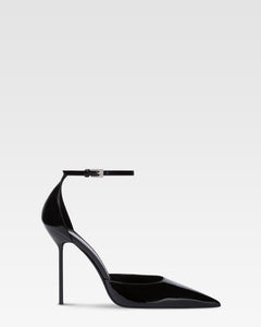 Ankle-strap pumps in black patent leather