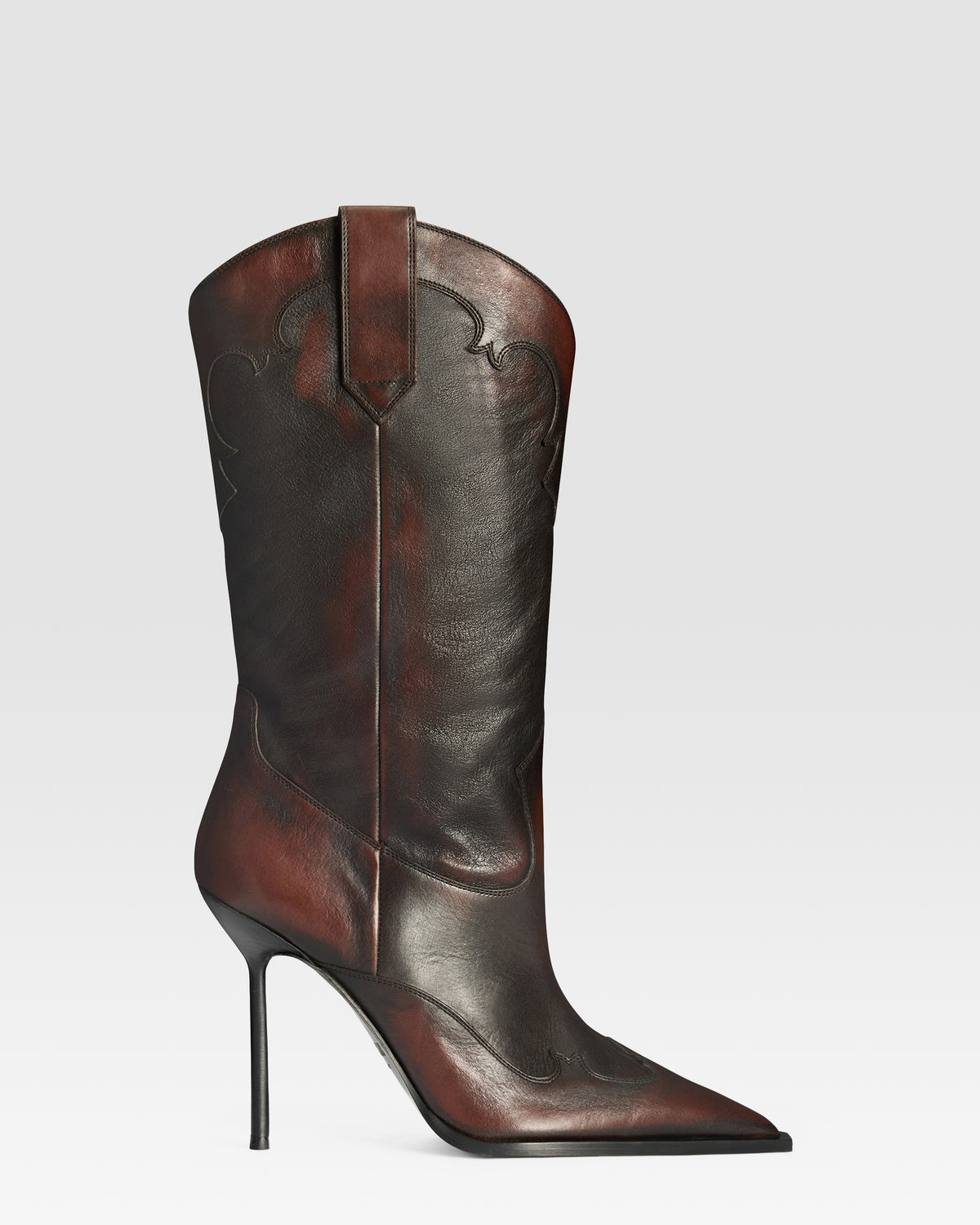 STIEFEL AUS GEBURSTETEM LEDER MIT VINTAGE-EFFEKT