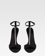 Sandali t-strap in raso nero con castoni ricamati