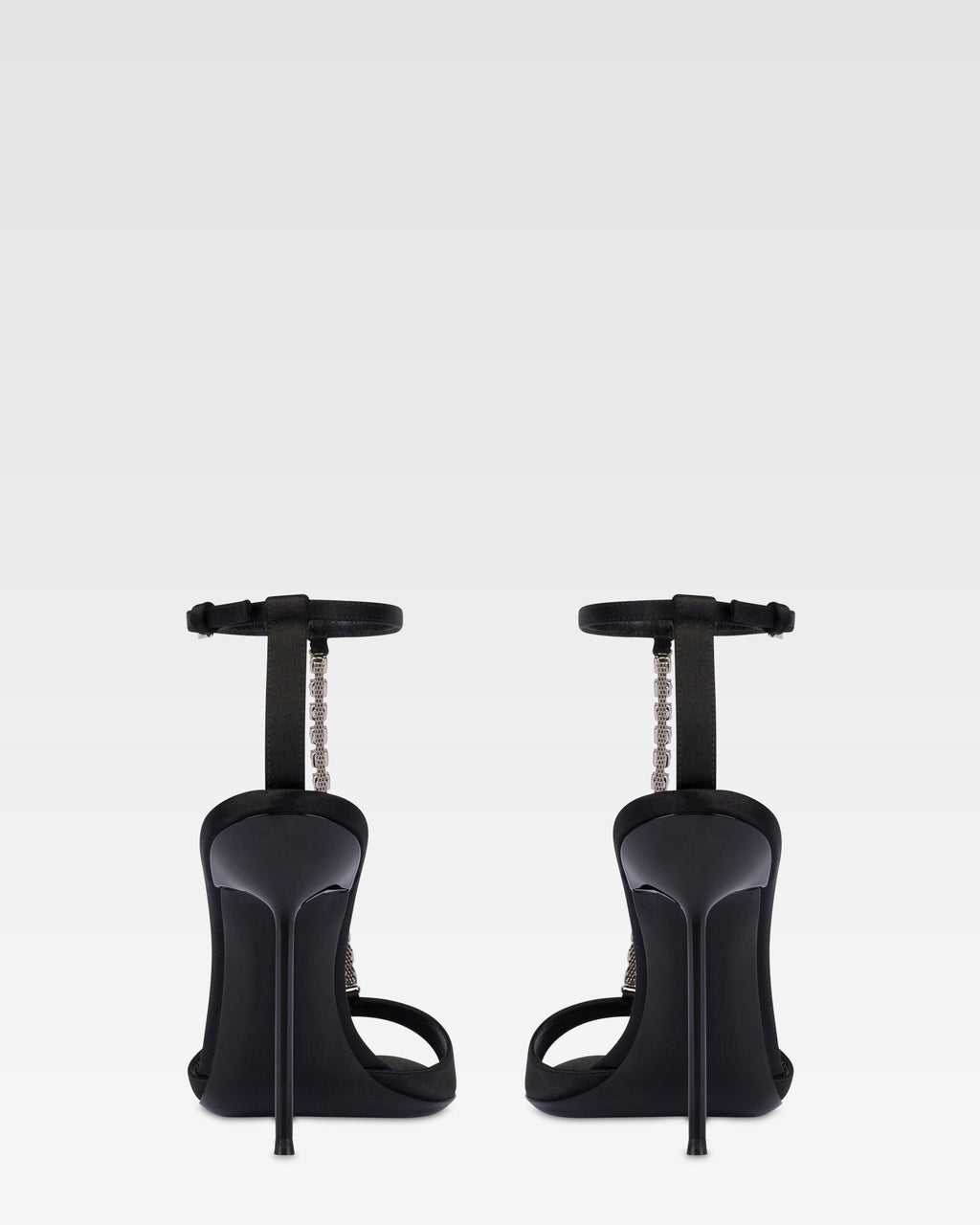 Sandali t-strap in raso nero con castoni ricamati