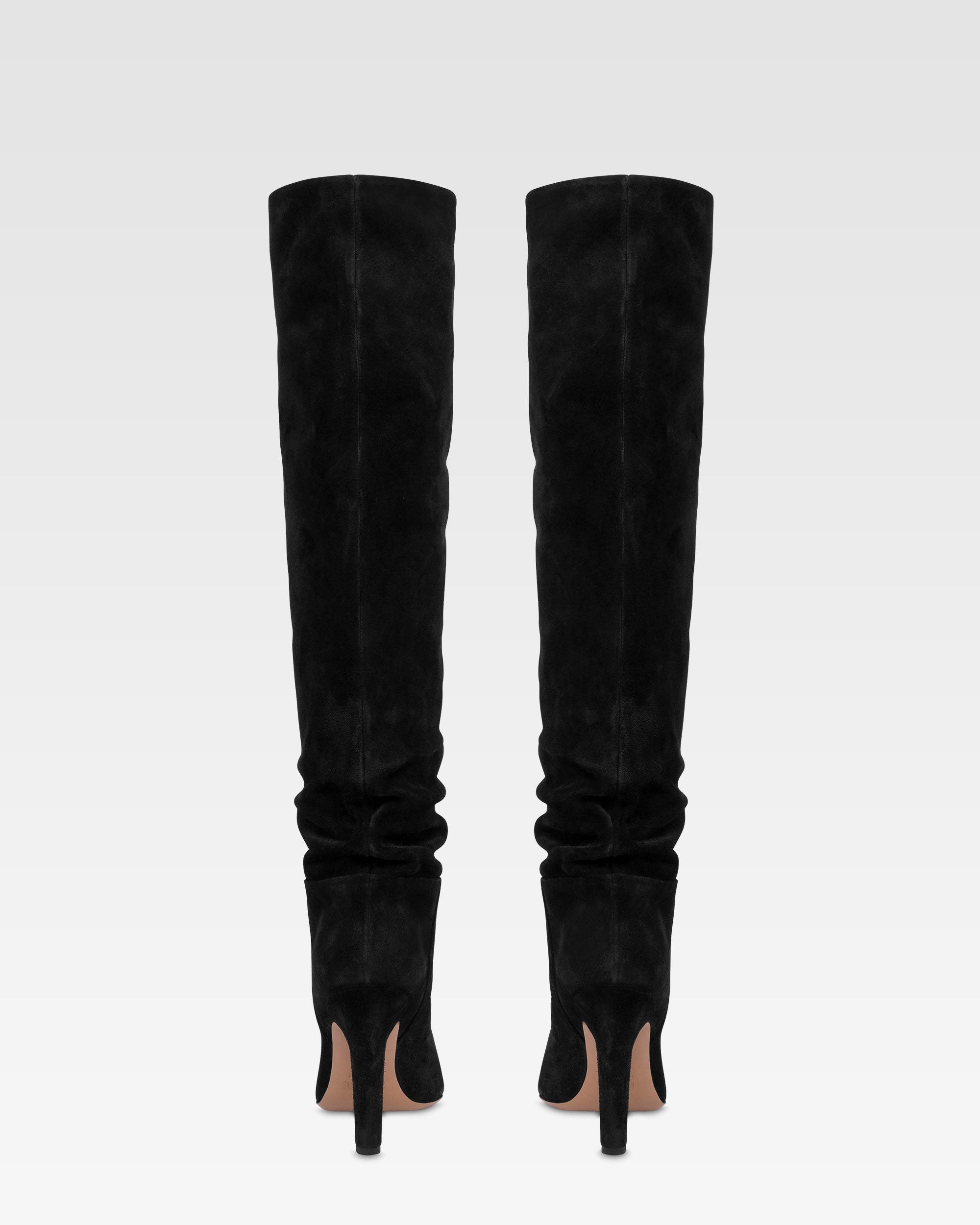 Boots in black calf suede leather.