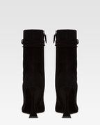Ankle boots in black calf suede leather.