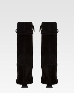 Ankle boots in black calf suede leather.