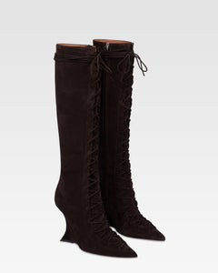 Boots in ebony calf suede leather.