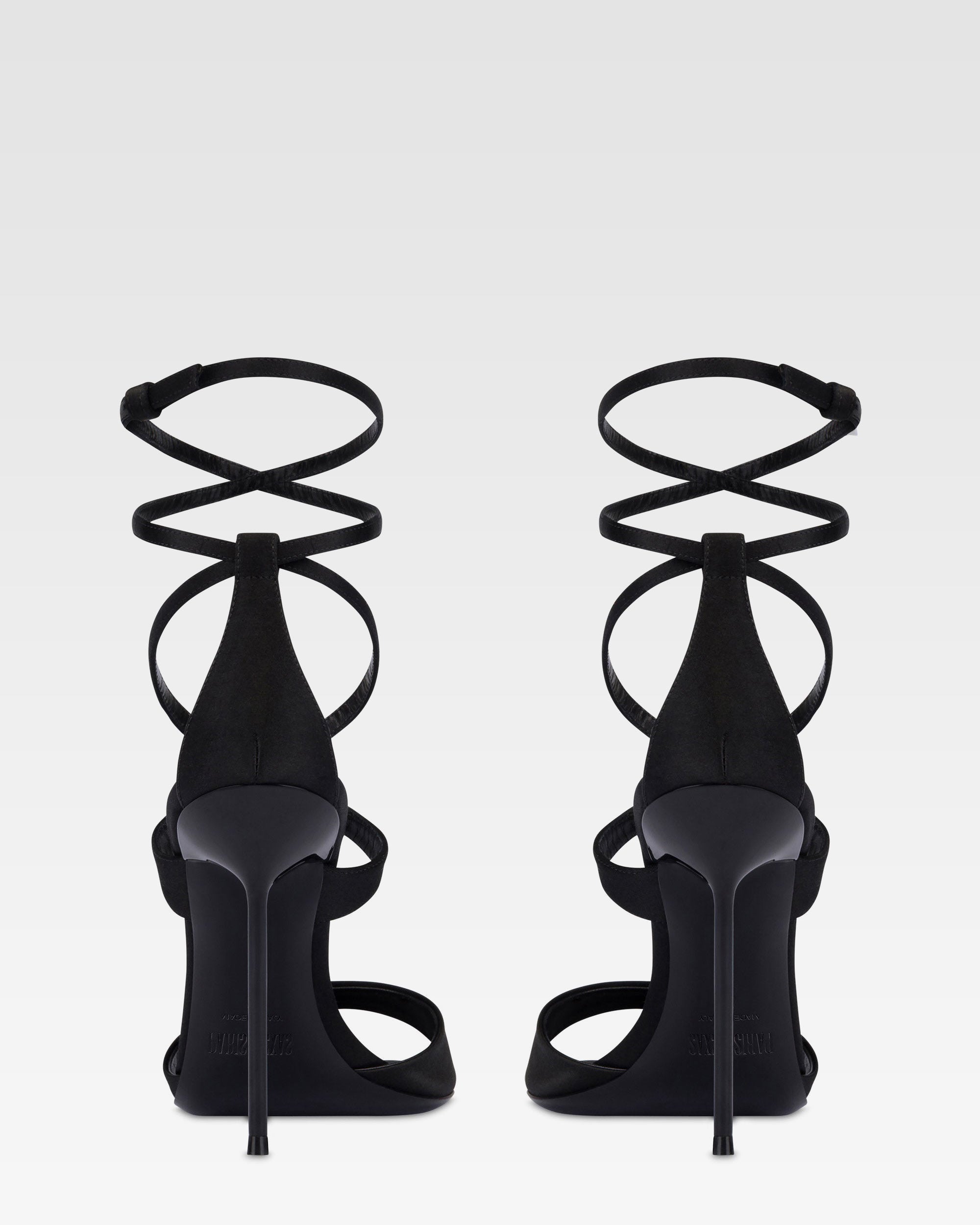 Sandali in raso nero con lacci alla caviglia