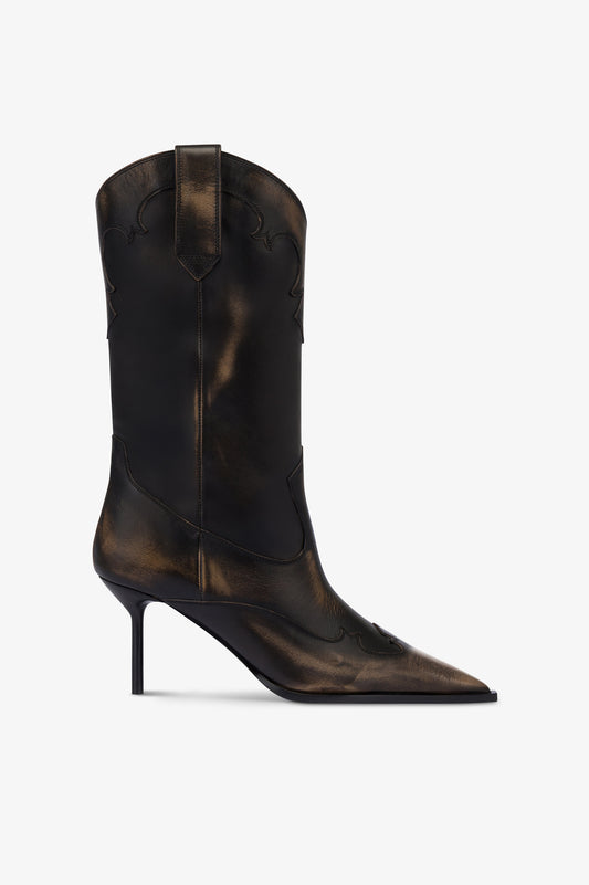 Boots in black brushed leather.