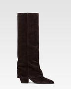 Fold-over boots in ebony calf suede leather.