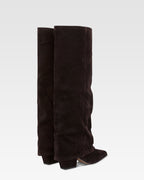 Fold-over boots in ebony calf suede leather.