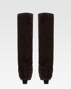 Fold-over boots in ebony calf suede leather.