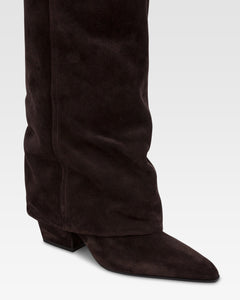 Fold-over boots in ebony calf suede leather.