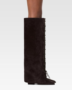 Fold-over boots in ebony calf suede.