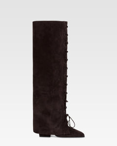 Fold-over boots in ebony calf suede.