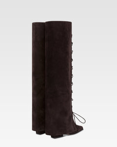 Fold-over boots in ebony calf suede.
