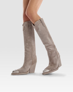 Texan boots in stone calf suede leather