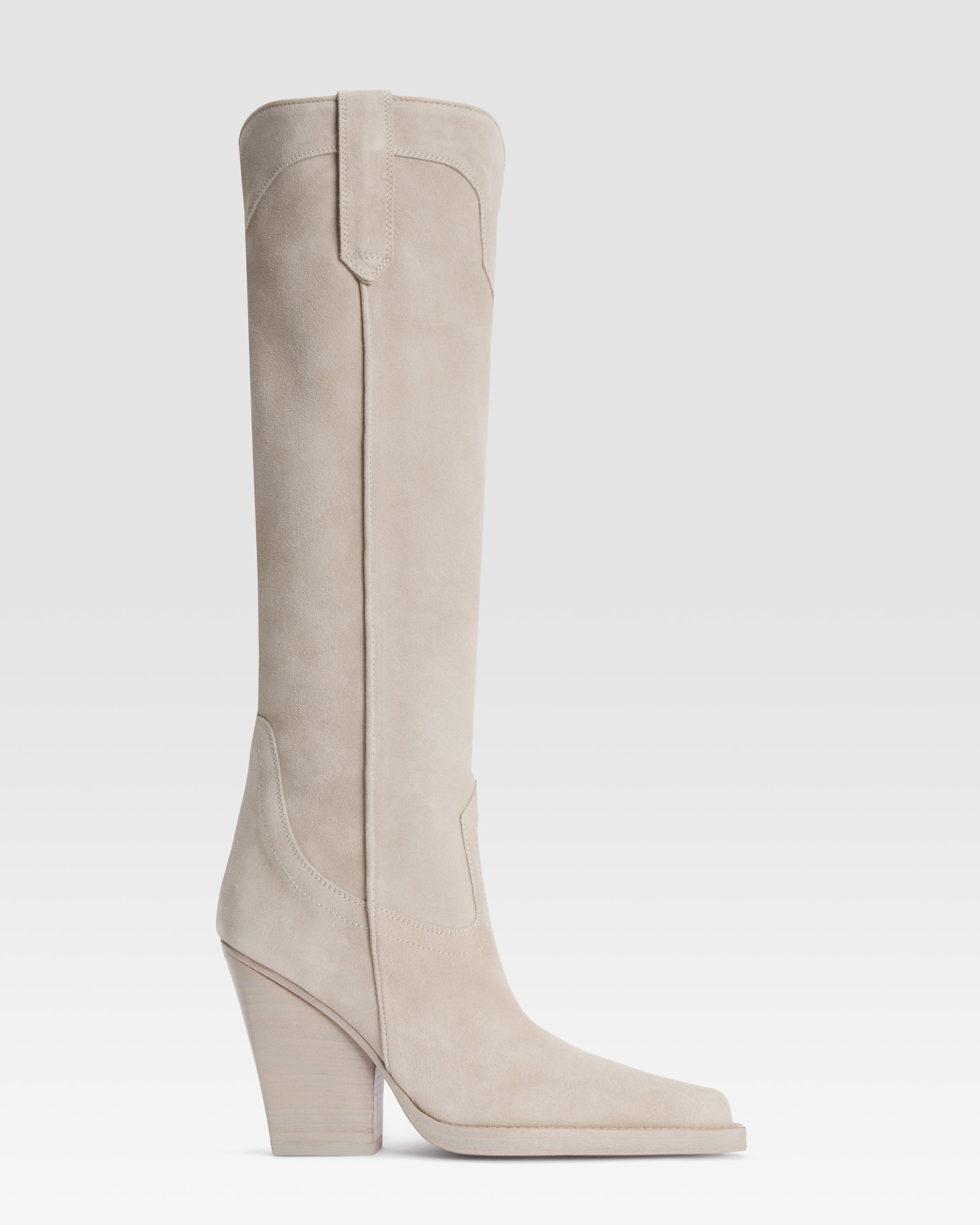 Boots in white velour