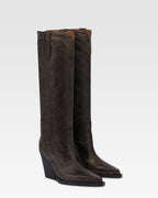 Texan boots in black vintage-effect leather.