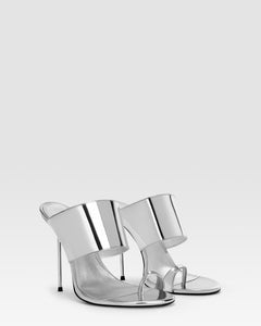 Thong-ring mules in silver, mirror-effect leather
