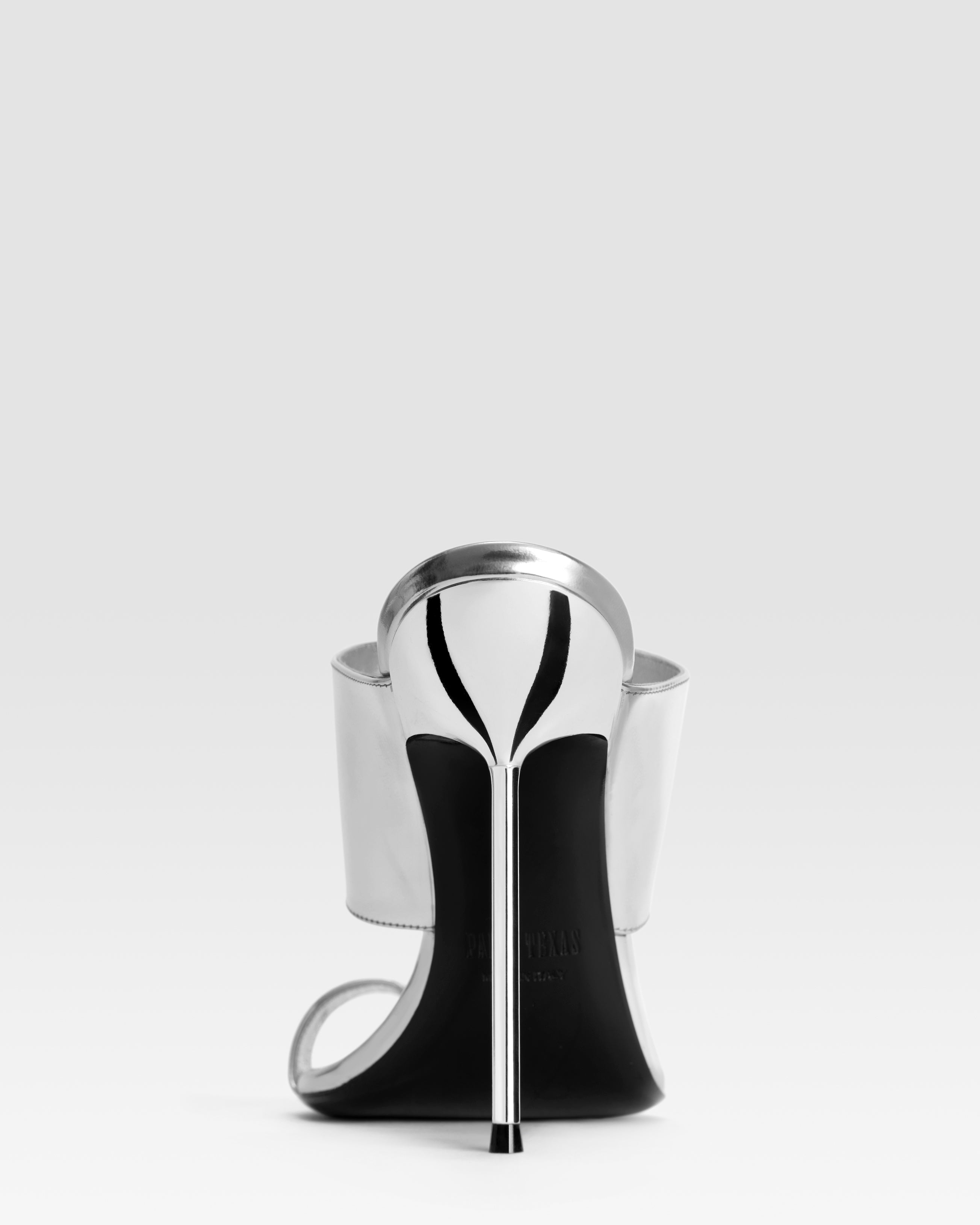 Thong-ring mules in silver, mirror-effect leather