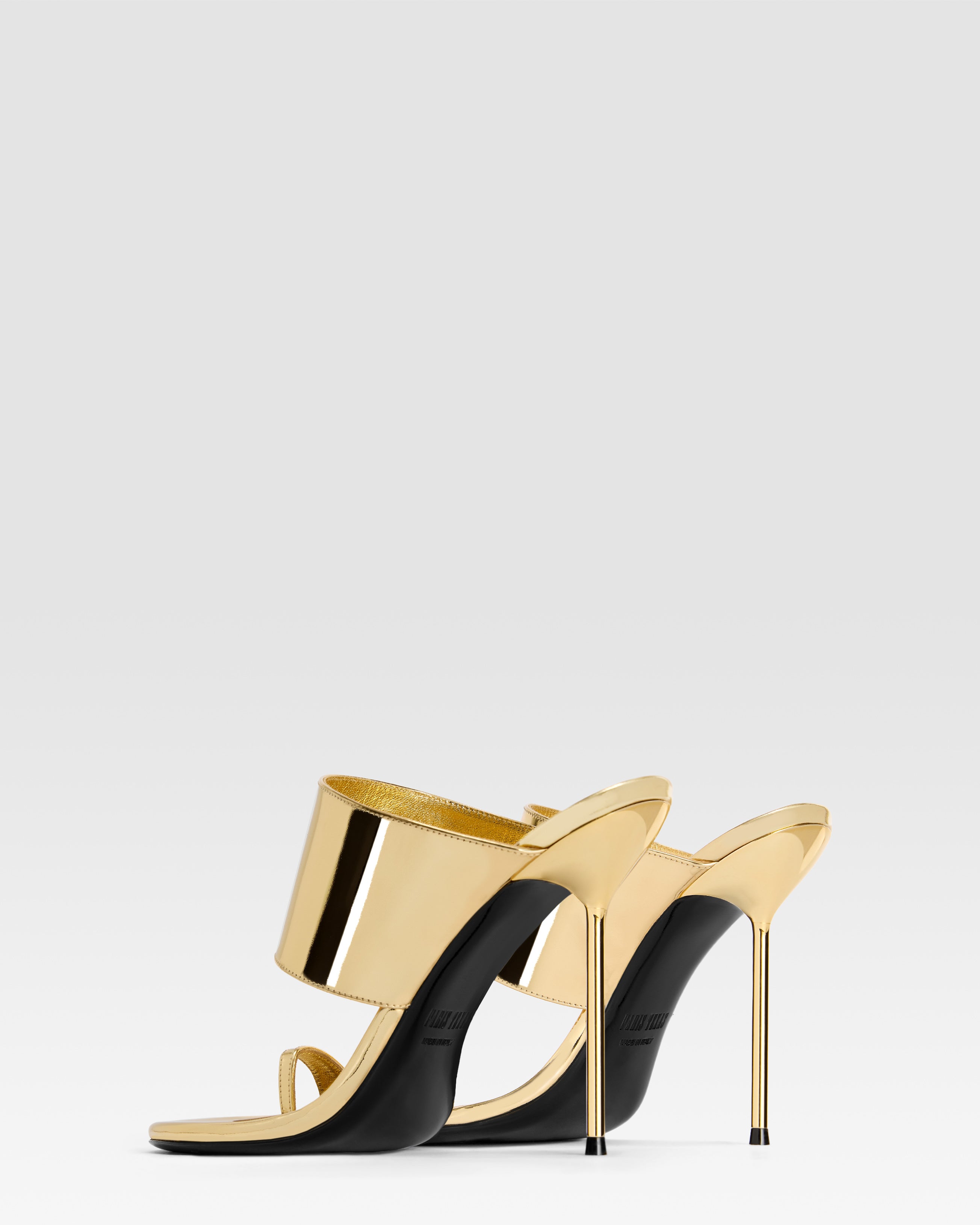 Thong-ring mules in gold, mirror-effect leather