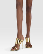 Thong-ring mules in gold, mirror-effect leather