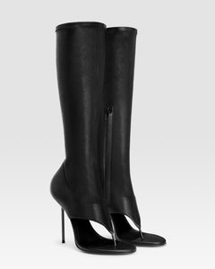 Thong boots in black stretch leather