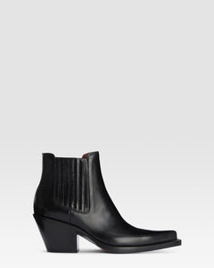 Texan ankle boots in shiny black calf leather